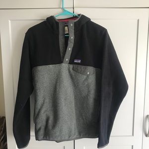 Patagonia quarter button fleece with pockets